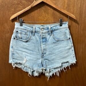 501 LEVI DENIM SHORTS